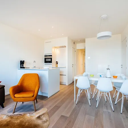 By The Beach, Cleaning Included Appartement *