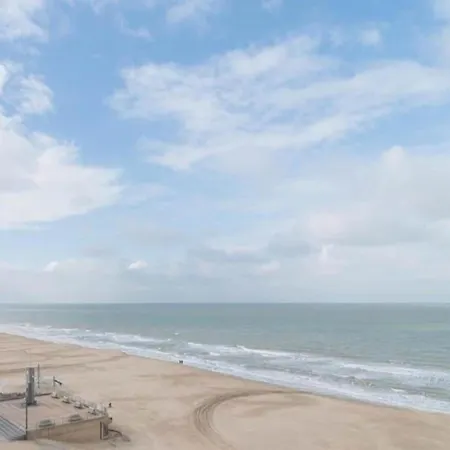 By The Beach, Cleaning Included Appartement Koksijde